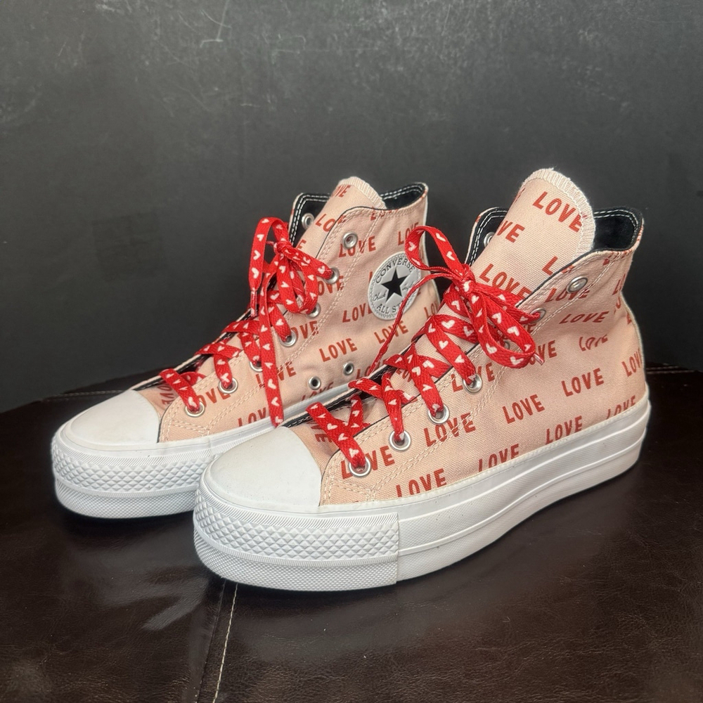 Converse Chuck Taylor All Star Platform Sneakers Size:8  High-top “Love”Pink EUC